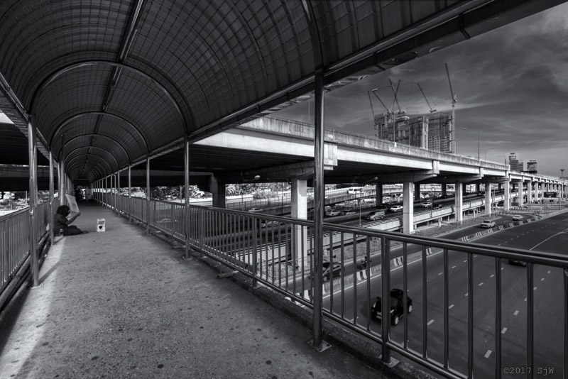 Pedestrian bridge over Vibhavadi-Rangsit Rd.